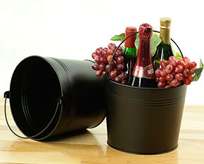 8 1/2in. Black Painted Handle Pail